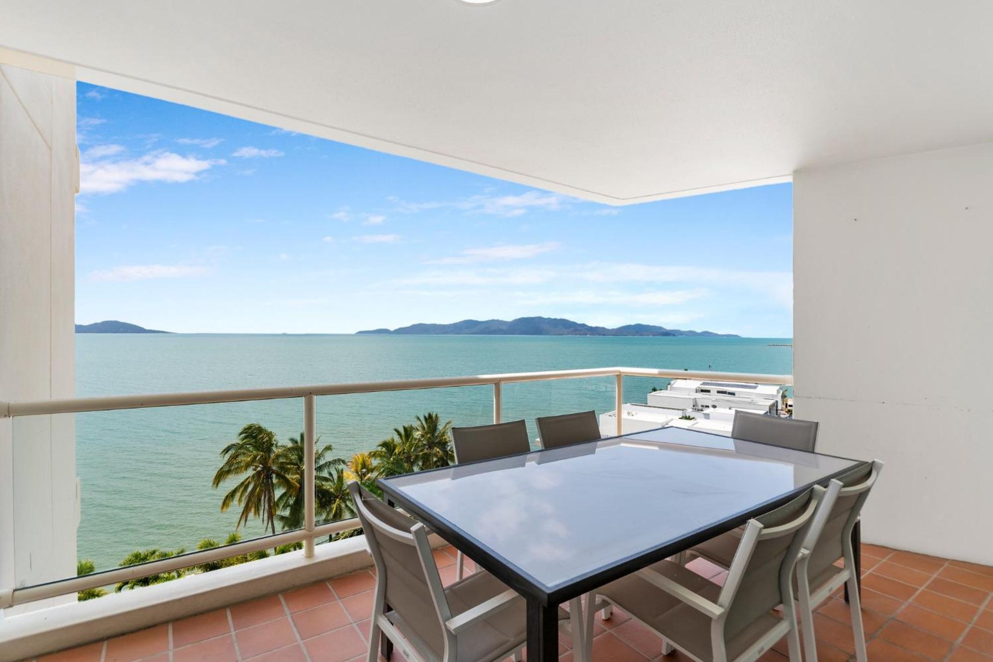 Mariners North Holiday Apartments Townsville Exterior photo