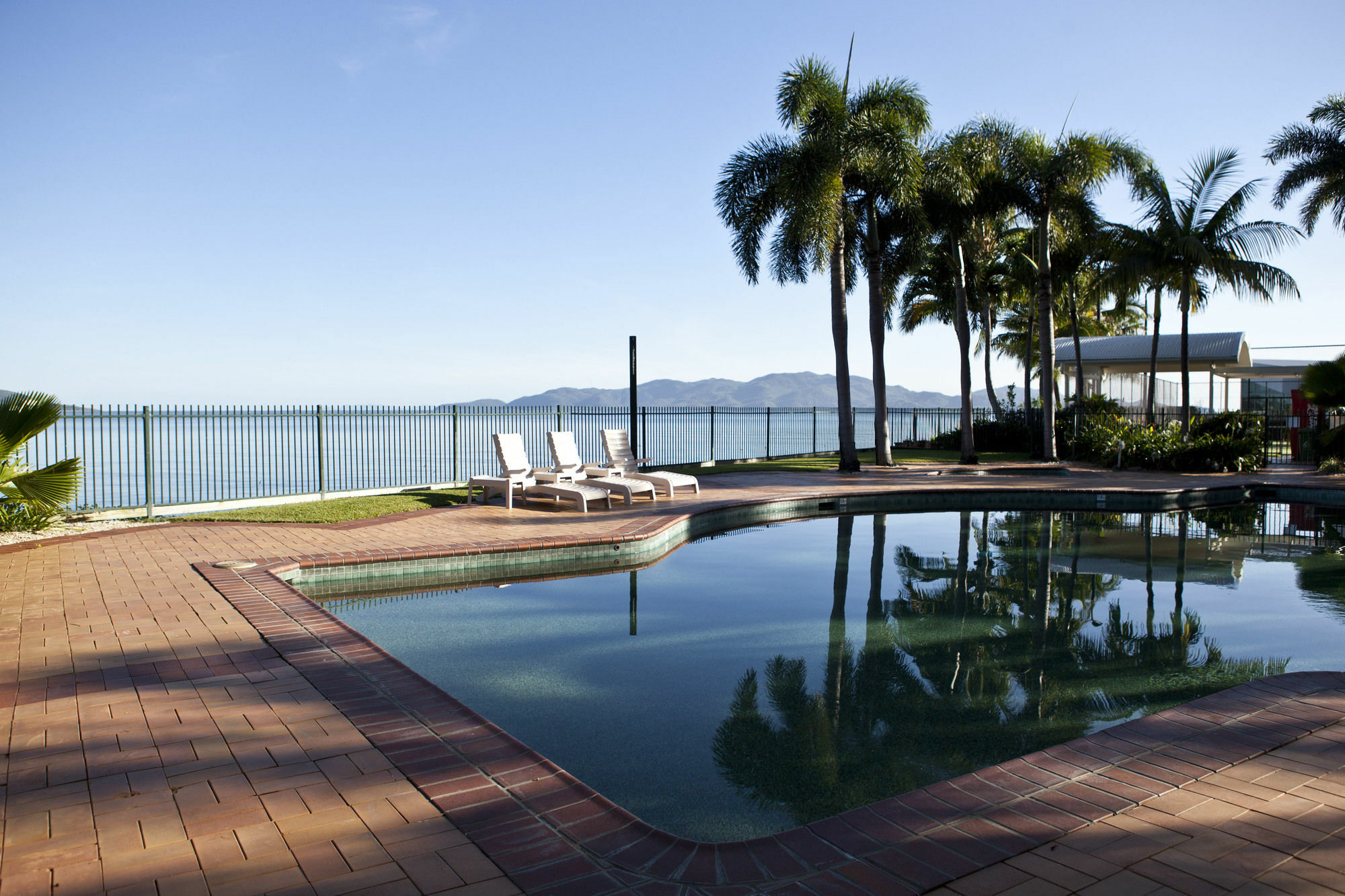 Mariners North Holiday Apartments Townsville Exterior photo