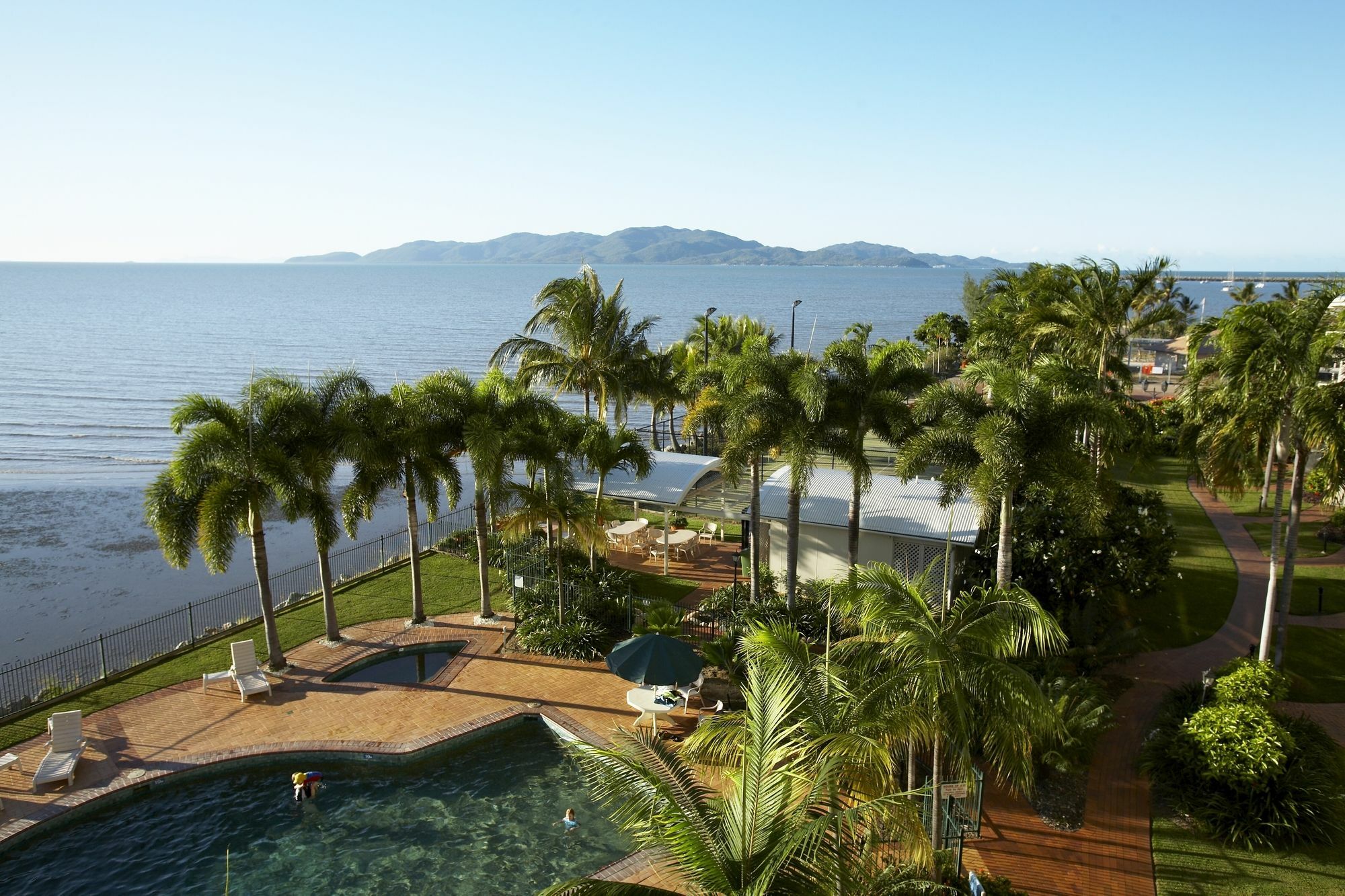 Mariners North Holiday Apartments Townsville Exterior photo